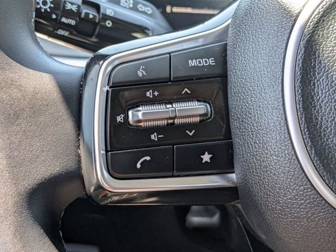Used 2025 Kia Sorento X-Line EX AWD/4WD image 23