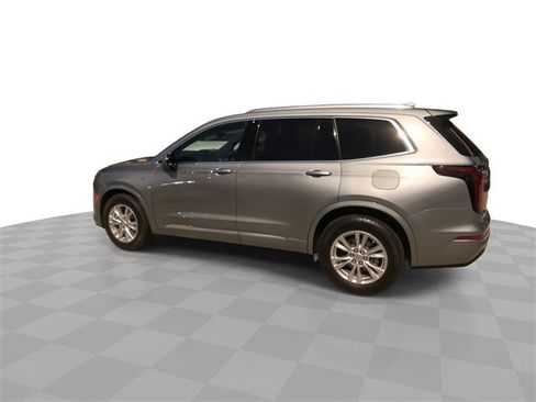 Certified 2023 Cadillac XT6 Luxury image 9