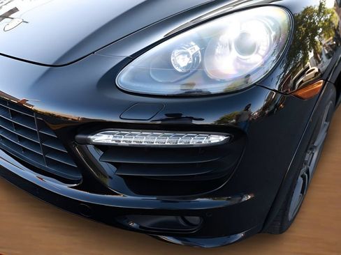 Used 2013 Porsche Cayenne GTS AWD/4WD image 17