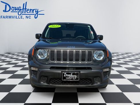 Used 2023 Jeep Renegade Latitude image 8
