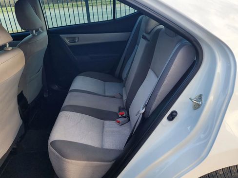 Used 2019 Toyota Corolla LE image 18