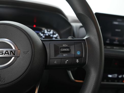 Used 2021 Nissan Rogue SV AWD/4WD image 27