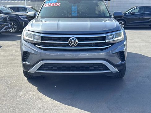 Certified 2022 Volkswagen Atlas SE image 2