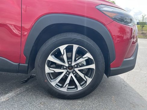 Used 2025 Toyota Corolla Cross XLE image 26