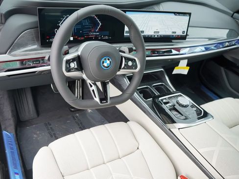 New 2026 BMW 750e xDrive image 14