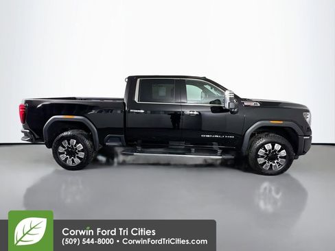 Used 2025 GMC Sierra 3500 Denali w/ Denali Reserve Package image 18
