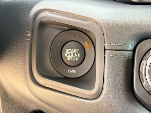New 2026 Jeep Gladiator Sport AWD/4WD image 25
