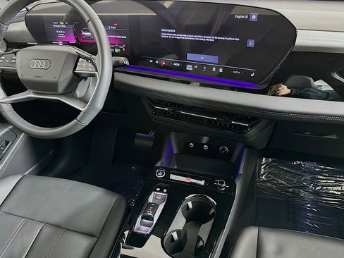 Used 2025 Audi Q6 e-tron Premium Plus w/ Premium Plus image 6