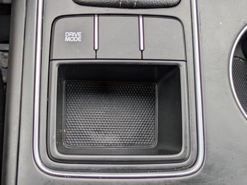 Used 2020 Kia Sorento LX image 27