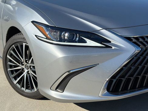 Used 2023 Lexus ES 350 w/ Premium Package image 11
