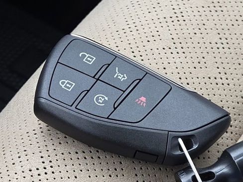 New 2026 Chevrolet Equinox ACTIV w/ Convenience Package III image 34