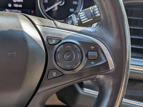 Used 2020 Buick Enclave Essence FWD image 30