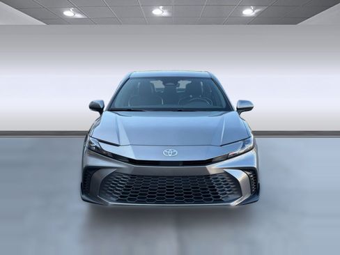 Used 2025 Toyota Camry SE w/ Convenience Package AWD/4WD image 6