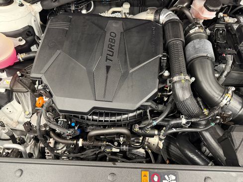 Used 2023 Hyundai Santa Fe Limited image 34