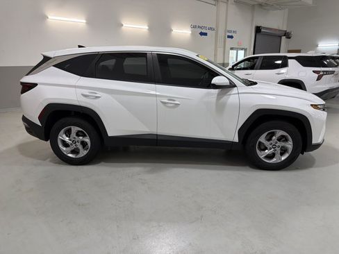 Used 2024 Hyundai Tucson SE AWD/4WD image 10