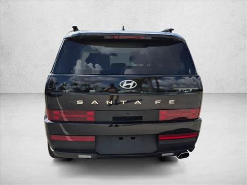 Used 2025 Hyundai Santa Fe SEL FWD image 6