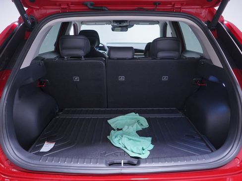 Used 2025 Kia Niro SX Touring image 23