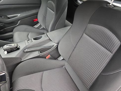 Used 2025 Nissan Z Sport w/ Floor Mat Package RWD image 12