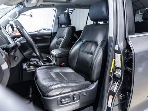 Used 2019 Toyota Land Cruiser AWD/4WD image 41