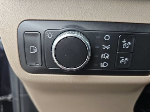 Used 2021 Ford Escape SE FWD image 24