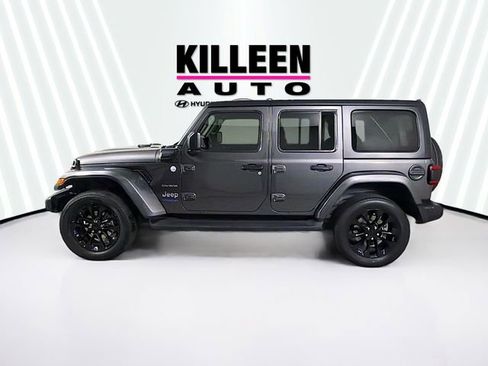 Used 2022 Jeep Wrangler Unlimited Sahara w/ Cold Weather Group image 4