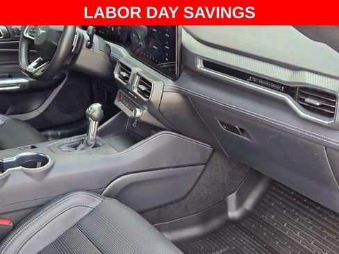Used 2025 Ford Mustang GT Premium RWD image 25