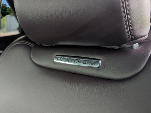 Used 2025 Ford Explorer Platinum AWD/4WD image 17