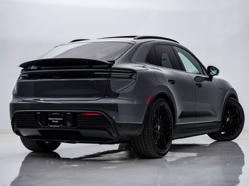 New 2026 Porsche Macan 4 Electric image 11