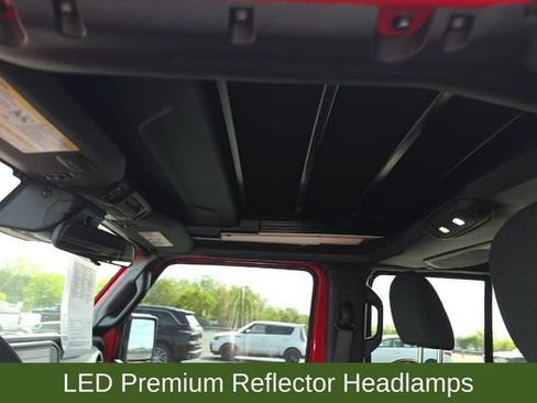 Used 2025 Jeep Wrangler Sport S image 25