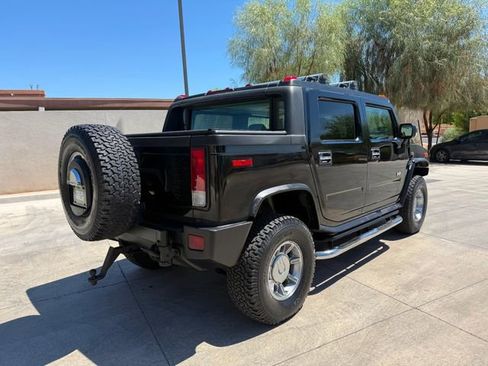 Used 2005 HUMMER H2 SUT w/ Preferred Equipment Group AWD/4WD image 10