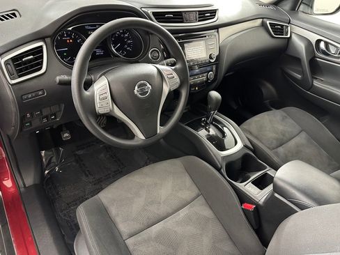 Used 2016 Nissan Rogue SV AWD/4WD image 13