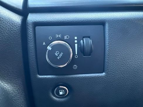Used 2021 Jeep Grand Cherokee Laredo X AWD/4WD image 11
