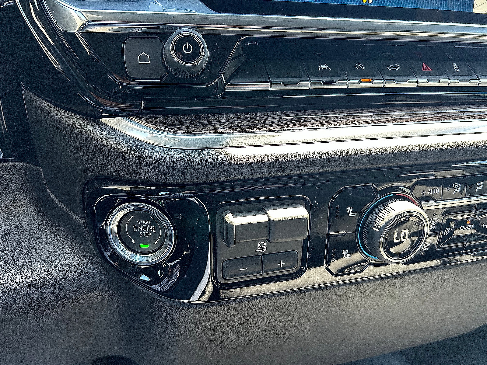 New 2026 Chevrolet Silverado 1500 RST w/ Z71 Off-Road Package AWD/4WD image 19