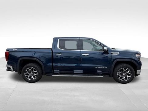 Used 2023 GMC Sierra 1500 SLT w/ SLT Premium Package AWD/4WD image 4