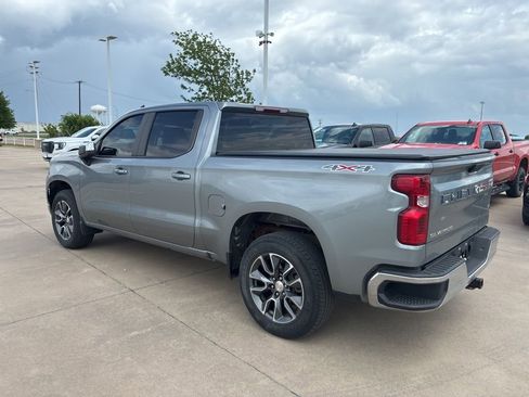 Used 2023 Chevrolet Silverado 1500 LT AWD/4WD image 3