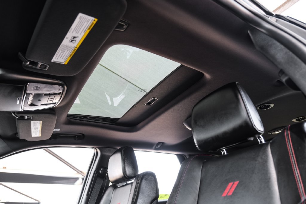 Used 2025 Dodge Durango R/T AWD/4WD image 4