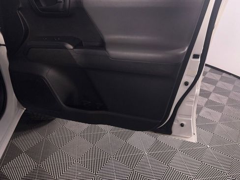 Used 2022 Toyota Tacoma SR image 27