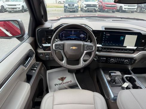 Used 2024 Chevrolet Silverado 1500 LTZ AWD/4WD image 15