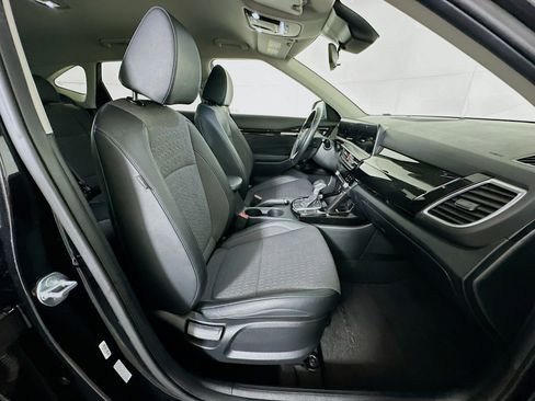 Used 2025 Kia Seltos S image 32