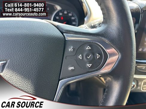 Used 2022 Chevrolet Traverse LT FWD image 18