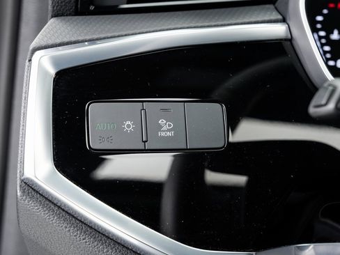 Certified 2025 Audi Q3 2.0T Premium Plus w/ Premium Plus Package image 10