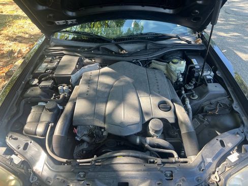Used 2005 Chrysler Crossfire Convertible RWD image 24