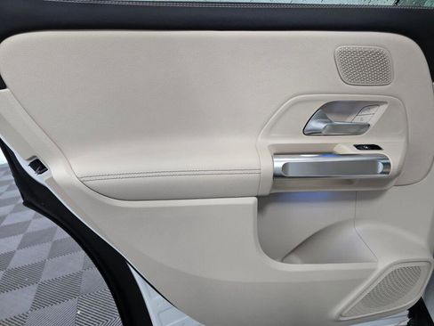 New 2026 Mercedes-Benz GLB 250 4MATIC image 19