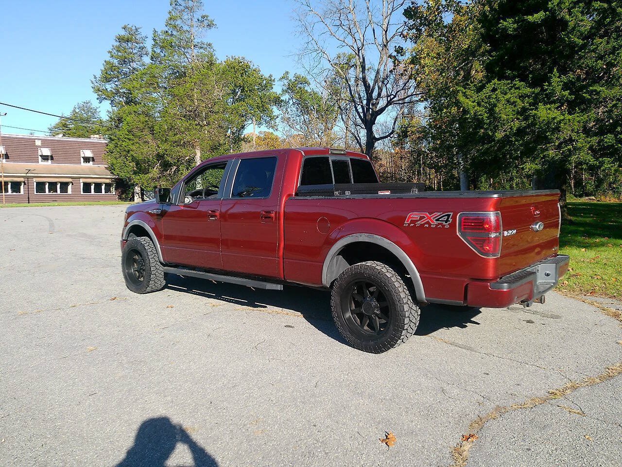 Used 2014 Ford F150 FX4 w/ Equipment Group 402A Luxury AWD/4WD image 17