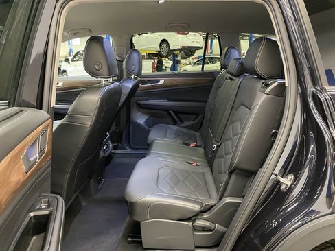 Used 2024 Volkswagen Atlas SE image 29