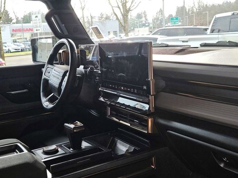 Used 2024 GMC Hummer EV 3X image 12
