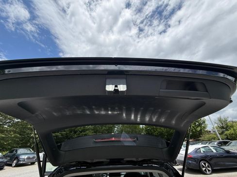 New 2026 Volkswagen Taos SE AWD/4WD image 14
