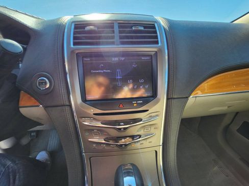 Used 2013 Lincoln MKX AWD image 7