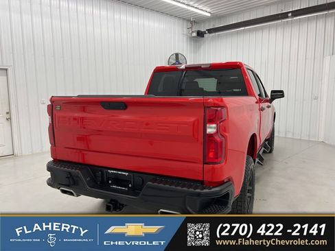 Used 2021 Chevrolet Silverado 1500 Custom Trail Boss AWD/4WD image 3