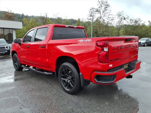 Used 2024 Chevrolet Silverado 1500 Custom w/ Turbomax Blackout Package image 3